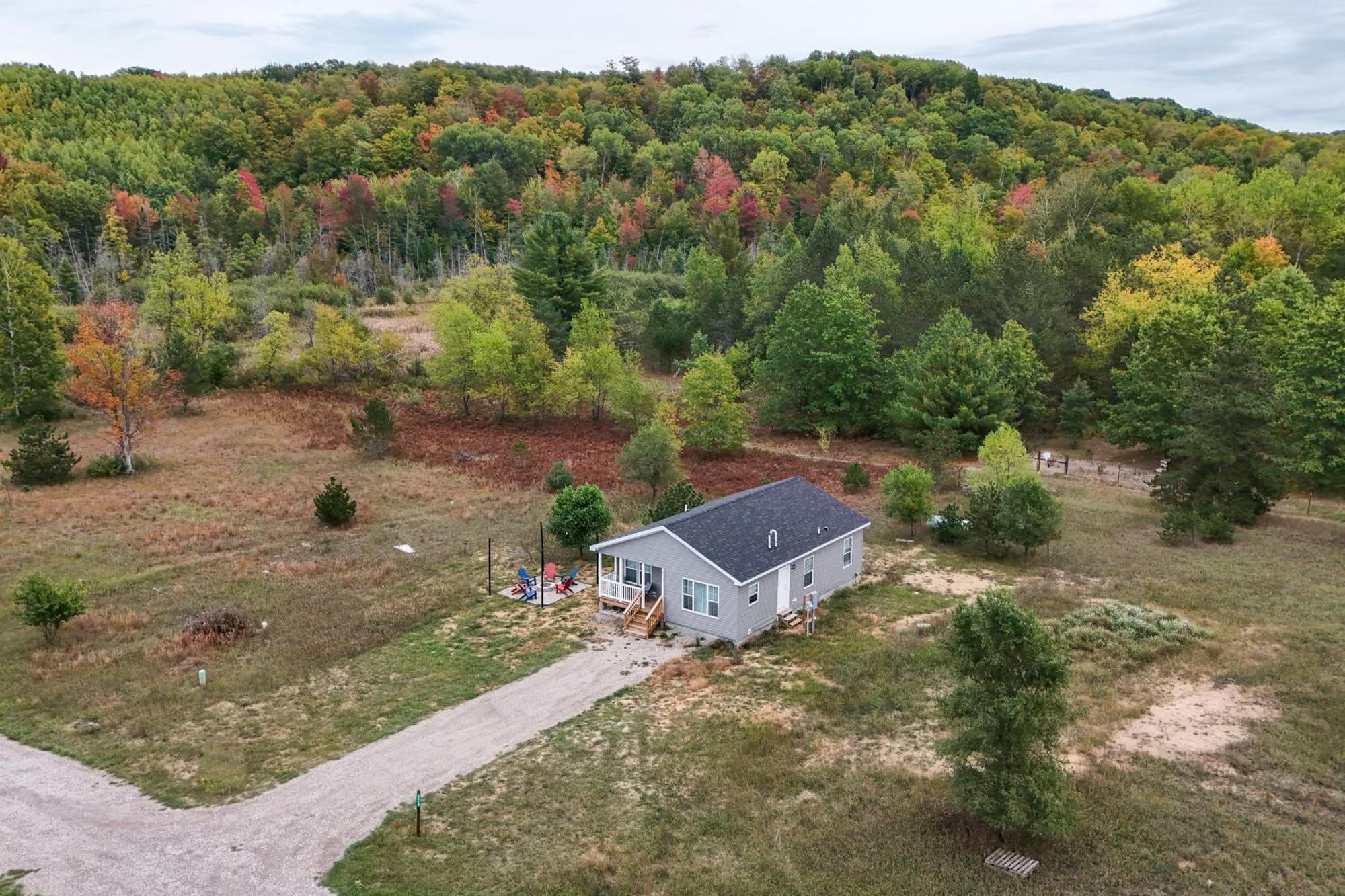 Family Home In Rapid City About 4 Mi To Torch Lake! Eksteriør bilde